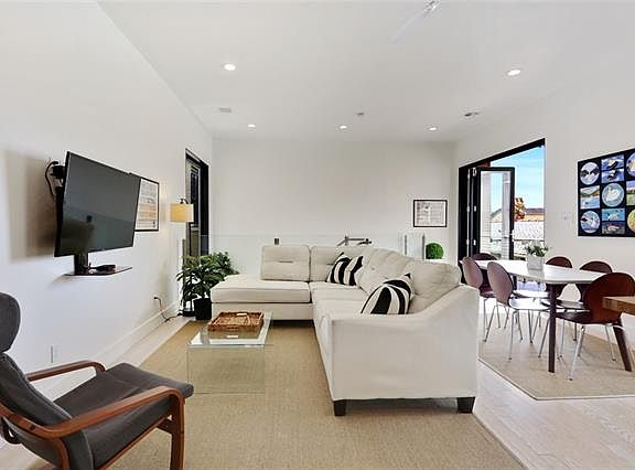 4th image of 921 Race St Unit B