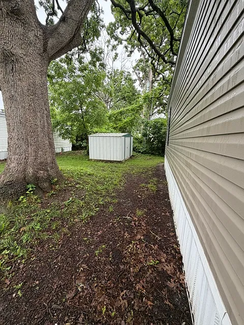 Building Photo - 1385 White Oak St