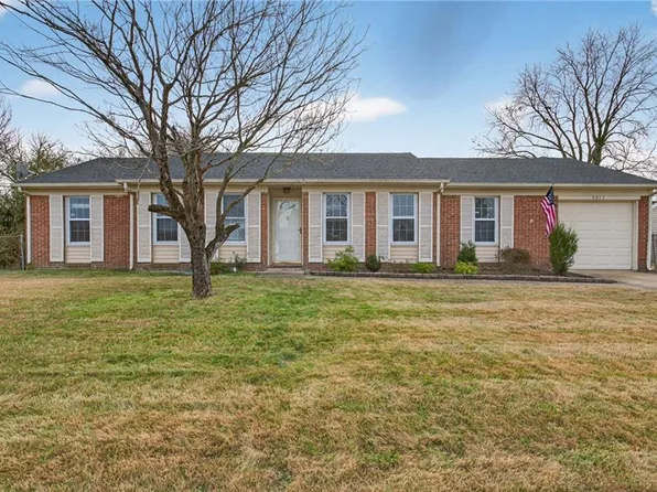 3017 Guenevere Dr, Chesapeake, VA 23323