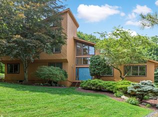 67 Central Dr, Briarcliff Manor, NY 10510