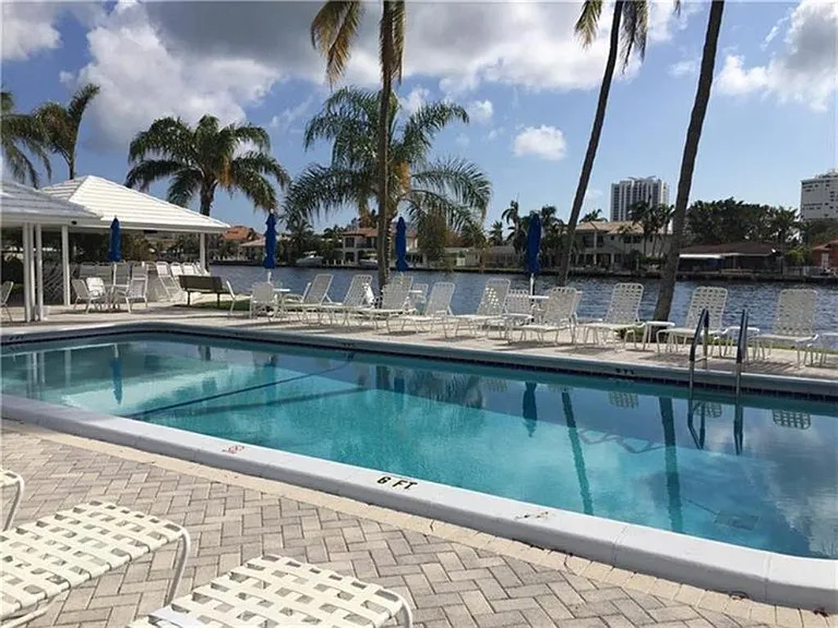 6521 Bay Club Dr #4 — Photo 20