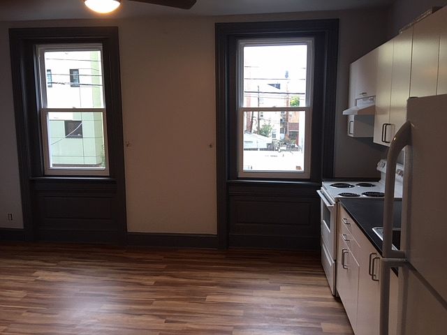 kitchen / living room