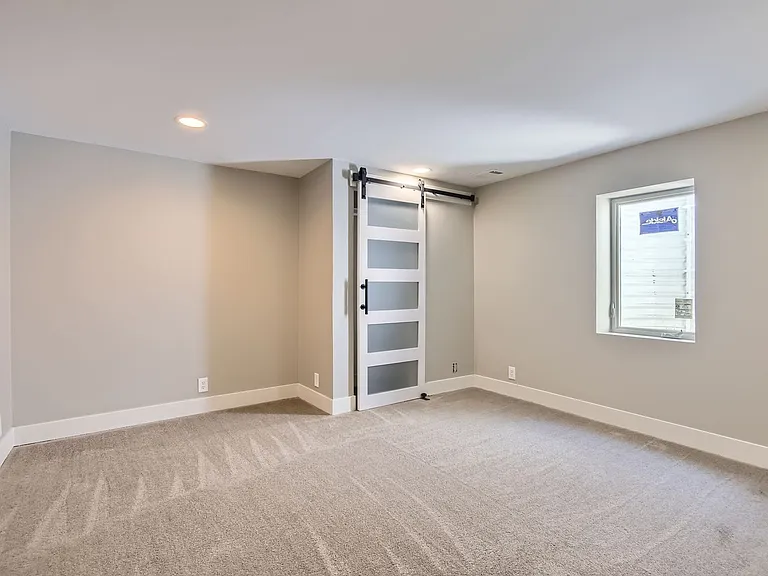 3576 S Holly St — Photo 11