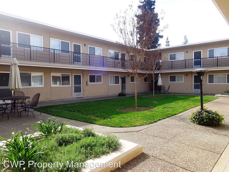 2nd image of 123 Stoakes Ave APT 2