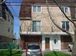3319 255th St, Little Neck, NY 11363