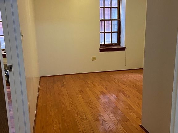 5th image of 8 Clark St #C