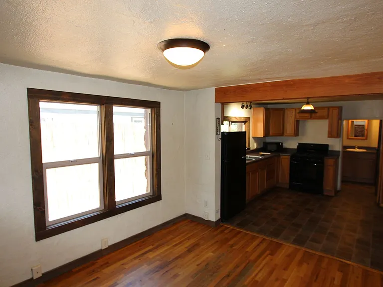 416 S Verde St — Photo 9