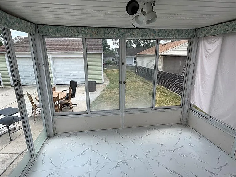 16729 W Outer Dr — Photo 1