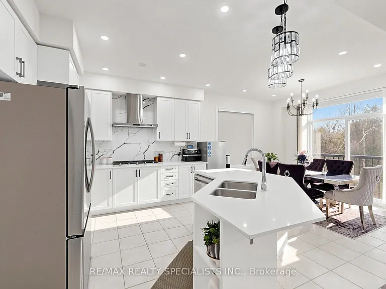 250 Chippewa Ave — Photo 15