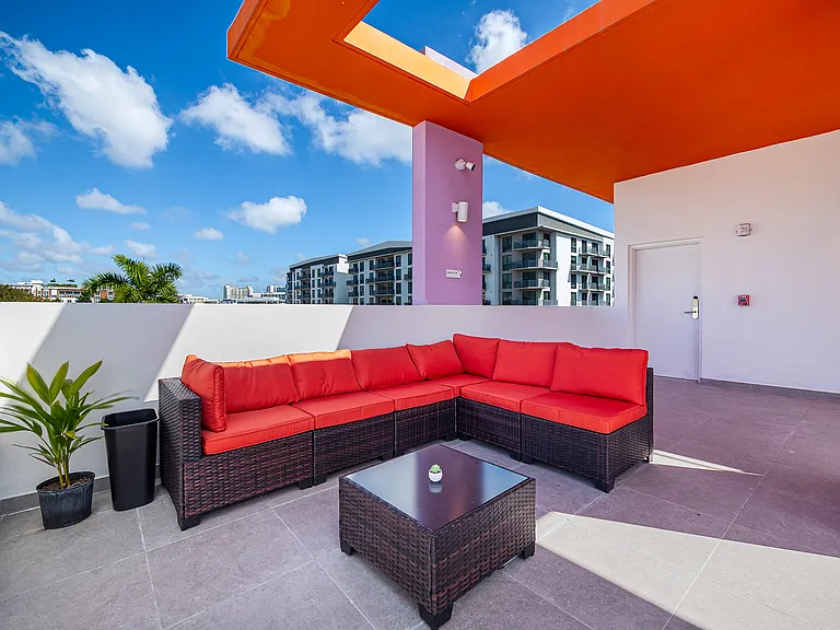 Saffron Apartments — Photo 7