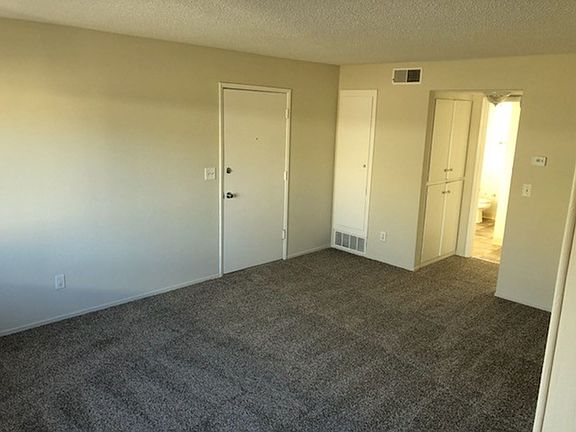 3rd image of 696 Alberta Ave APT 8