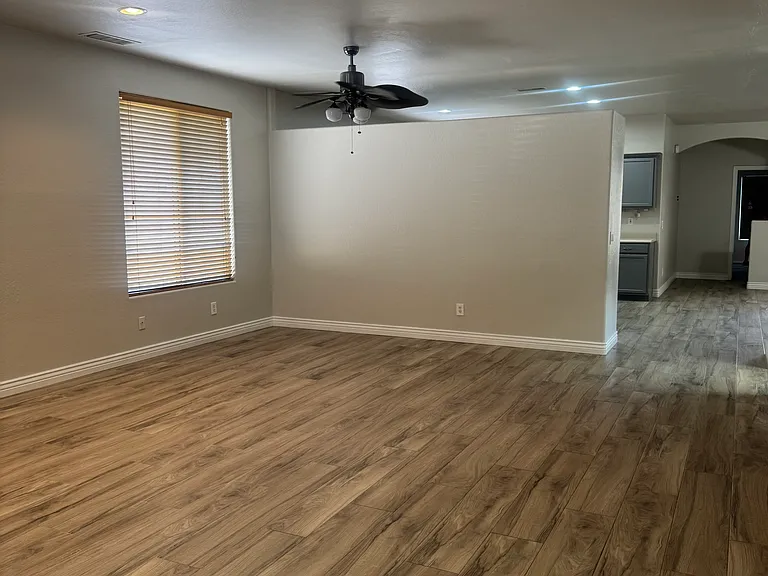8421 W Mohave St — Photo 10