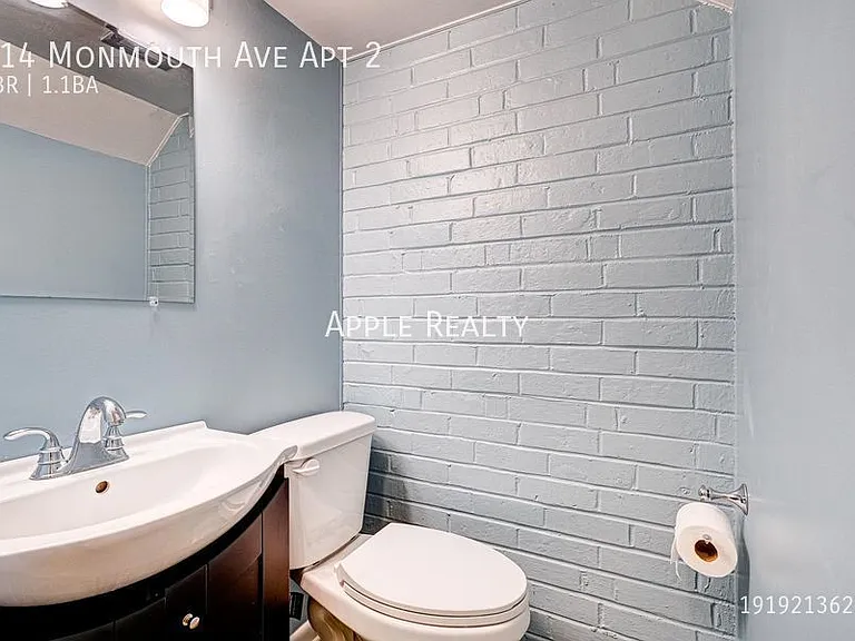 914 Monmouth Ave #2 — Photo 8