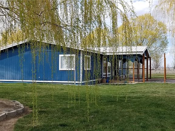 5th image of 9303 Terri Ln NE