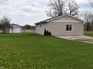 3552 Kilgore Rd, Avoca, MI 48006