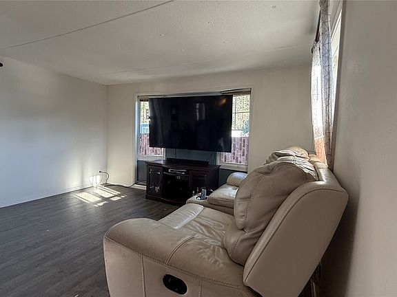 5th image of 856 Central Avenue S #87