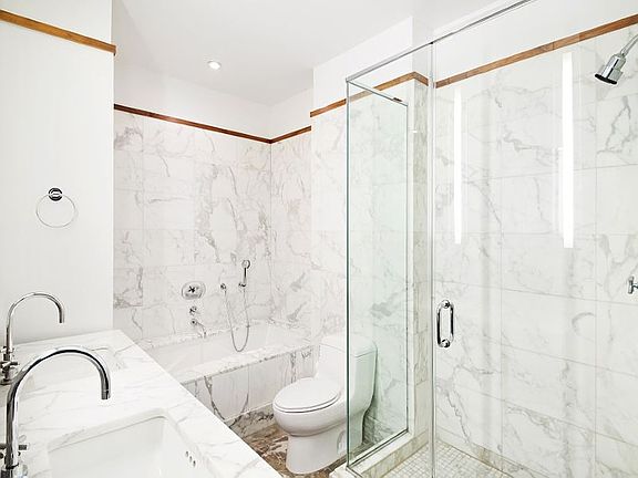 4th image of 80 Columbus Cir Unit 52E