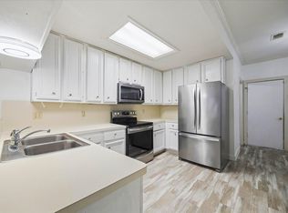 880 Tully Rd APT 13, Houston, TX 77079
