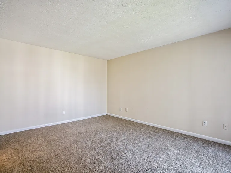Aztec Villa Apartments — Photo 30