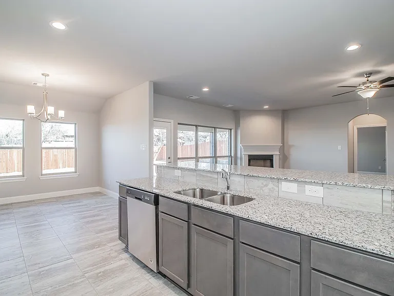 1810 Quail Holw — Photo 6