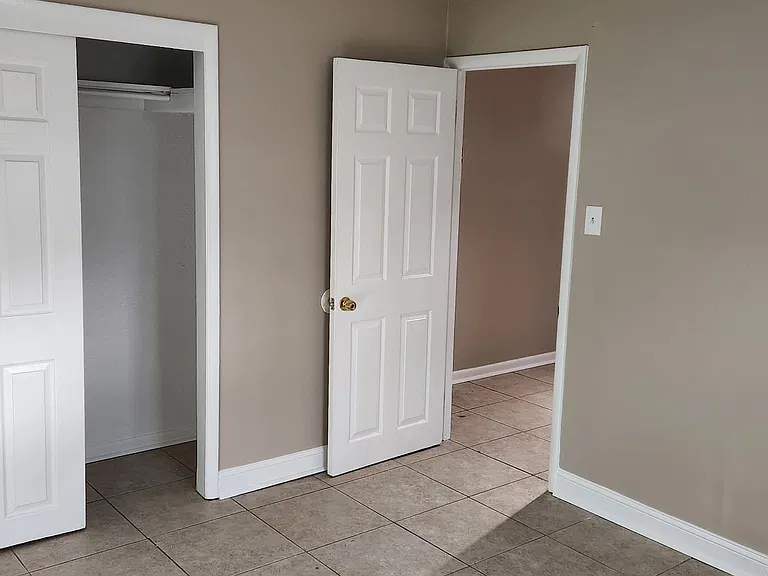 1001 Hunter Ave #4 — Photo 6