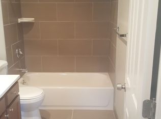 203 Trealout Dr #A-10, Fenton, MI 48430