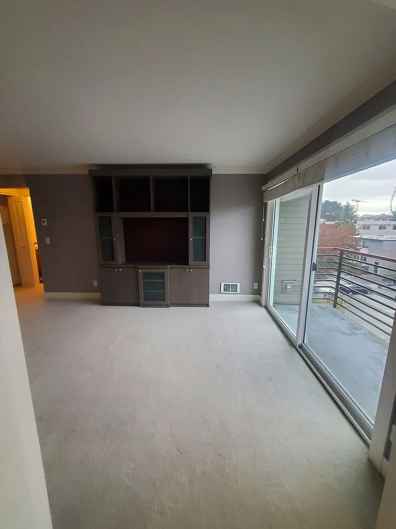 Ballard 2 Bed Condo — Photo 4
