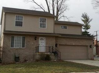 30573 Hennepin St, Garden City, MI 48135