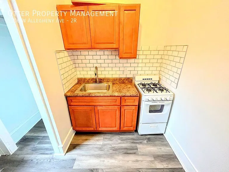 1306 W Allegheny Ave #2R — Photo 6