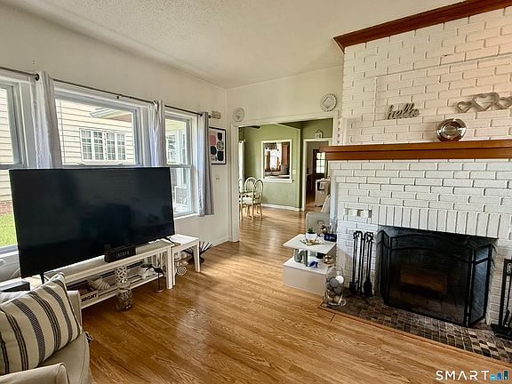 4th image of 46 Windsor Street