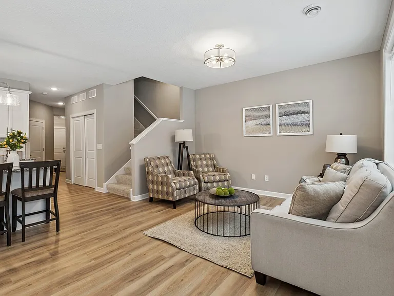 13837 Oakwood Dr — Photo 2