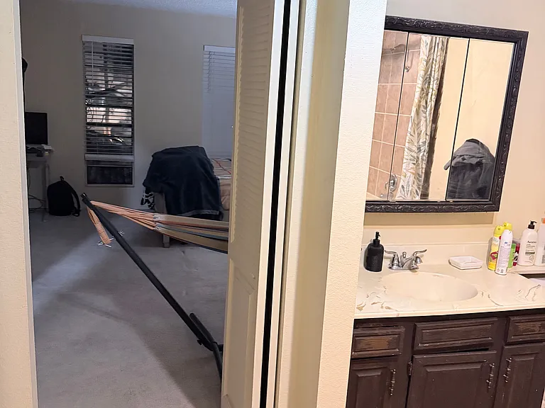 Walking distance from MGM and Topgolf and Las Vegas Strips