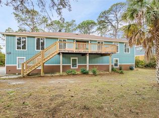 401 Admiral Semmes Ave, Dauphin Island, AL 36528