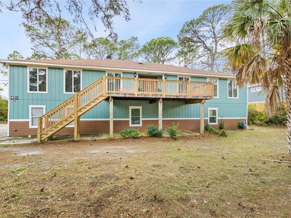 401 Admiral Semmes Ave, Dauphin Island, AL 36528
