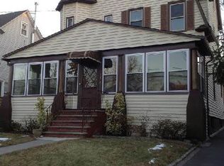 21708 36th Ave, Flushing, NY 11361