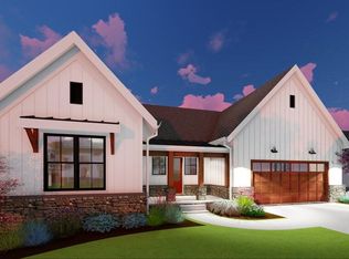 6470 S Cobblestone Rd, Mayfield, OH 44143