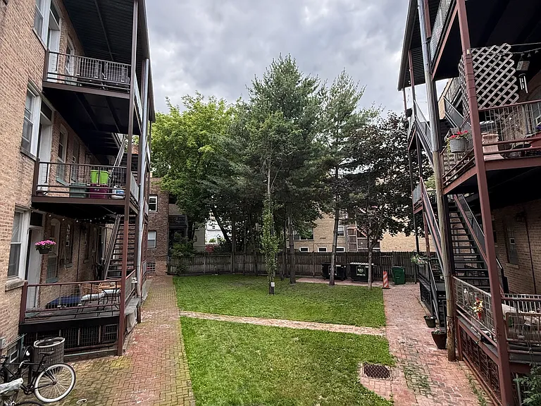 5866 N Ridge Ave #3 — Photo 11