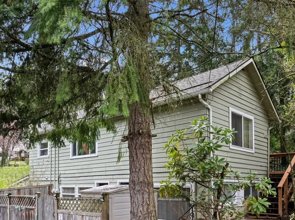 5305 NE 193rd Street #A & B, Lake Forest Park, WA 98155