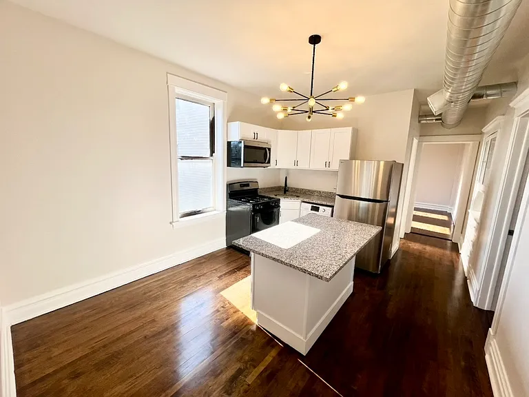 2636 W 23rd St #1F — Photo 9