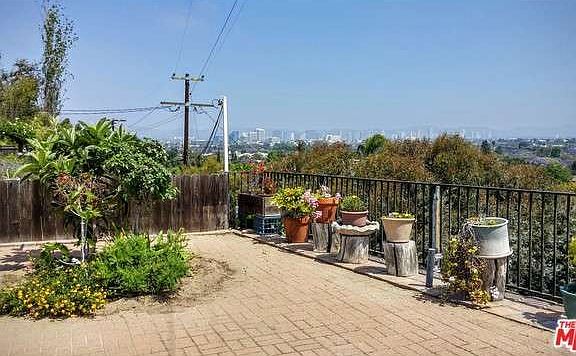 3rd image of 3316 Inglewood Blvd