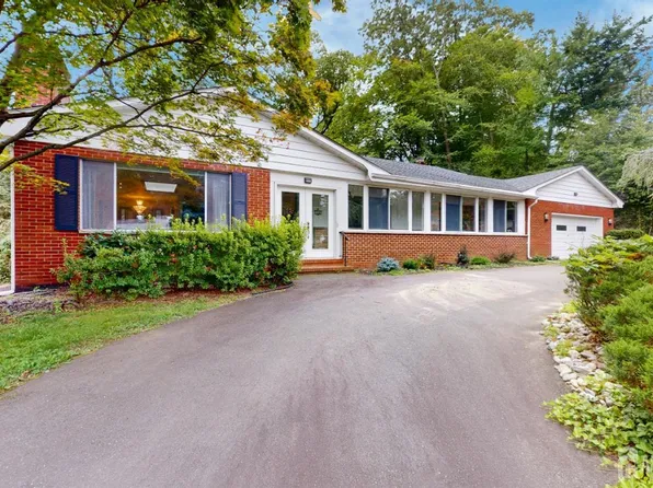 936 Kearney Dr, North Brunswick, NJ 08902