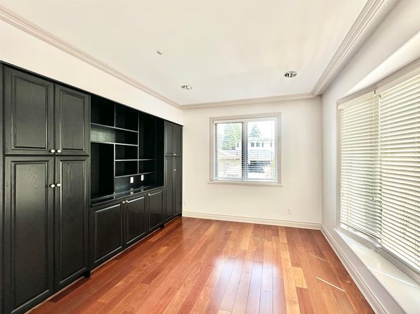 6 bedroom rental in Vancouver — photo 2