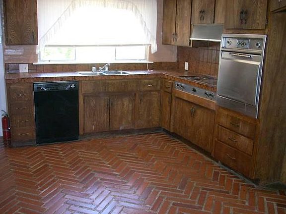 4th image of 5212 Cypress Ave