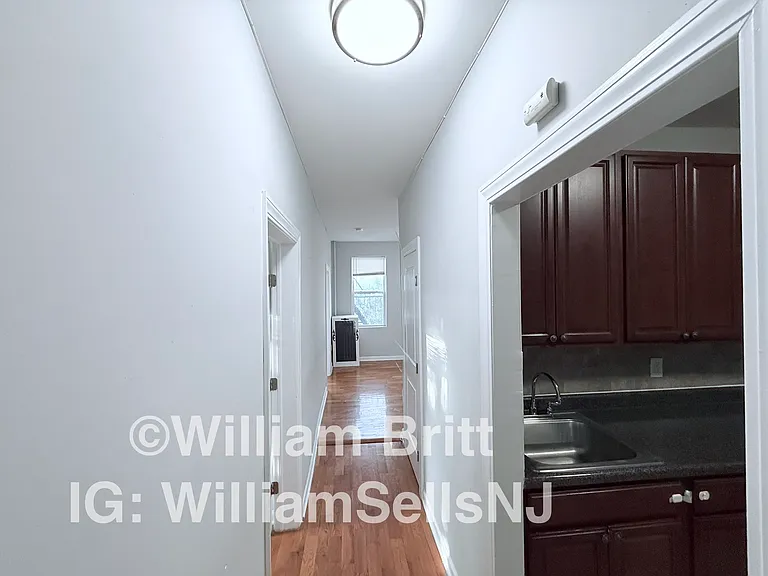 146-150 Manhattan Ave #16 — Photo 6