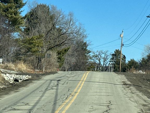 4th image of 2693 Industry Rd
