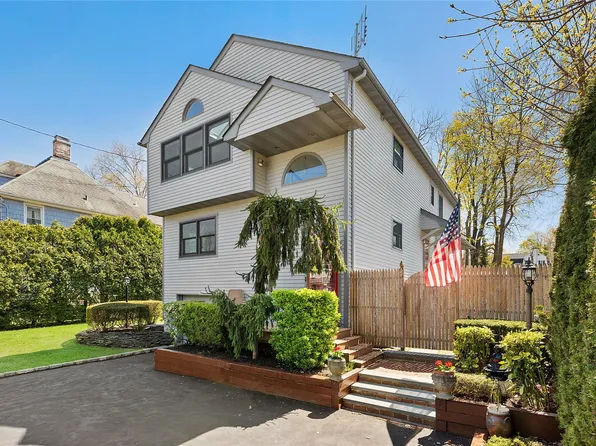 110 Sidney Street, Oyster Bay, NY 11771