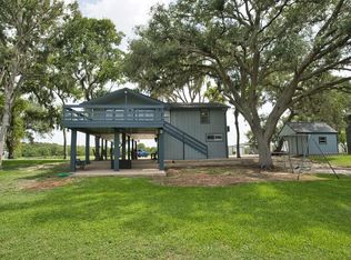 136 Private Road 652, Bay City, TX 77414