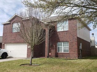 1902 Majestic Ln, Baytown, TX 77521