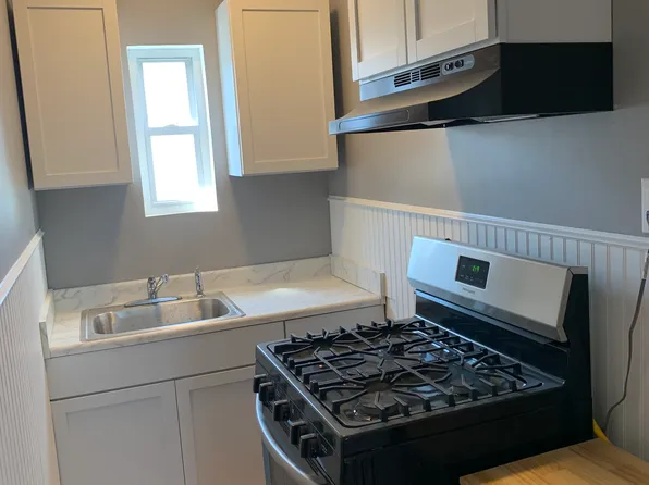 7 Ashley St #3, New Bedford, MA 02744