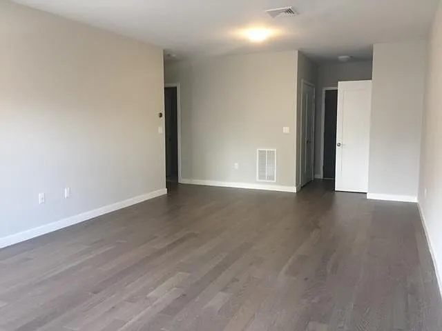 999 Hancock St #209 — Photo 2